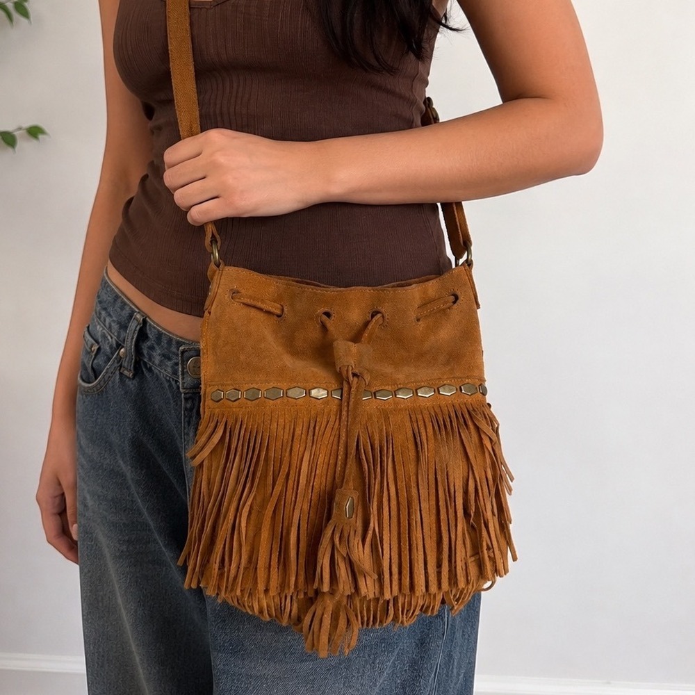 Lucky Brand Tan Suede Fringe Crossbody Bucket Bag Boho Western Studded indie